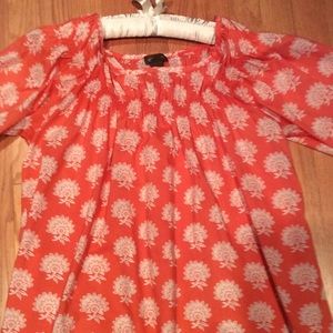 Anthropologie Fei ⭐️ subtle orange & white top ⭐️